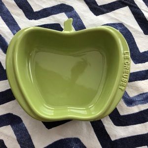 Le Creuset Mini Apple Dish